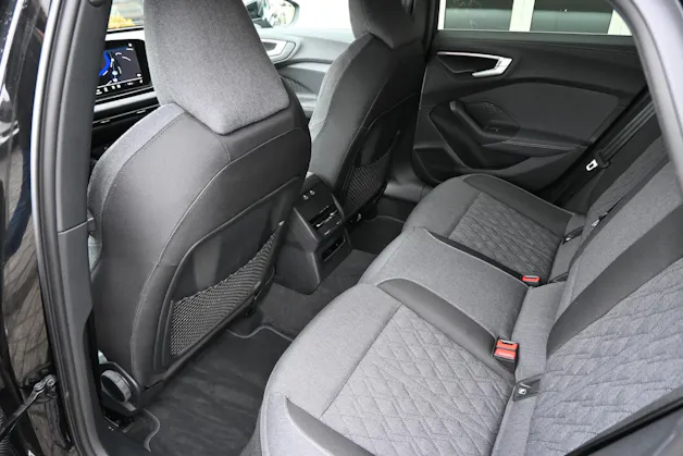 AUDI A5 Limousine 40 TFSI S-Line S tronic 204PS + Werksgarantie 03.2027