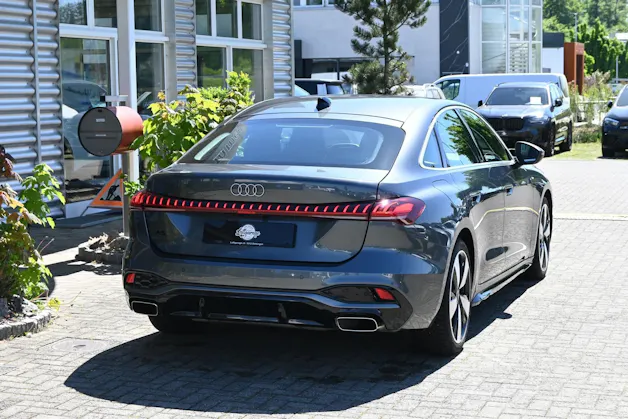 AUDI A5 Limousine 40 TFSI S-Line S tronic 204PS + Werksgarantie 03.2027