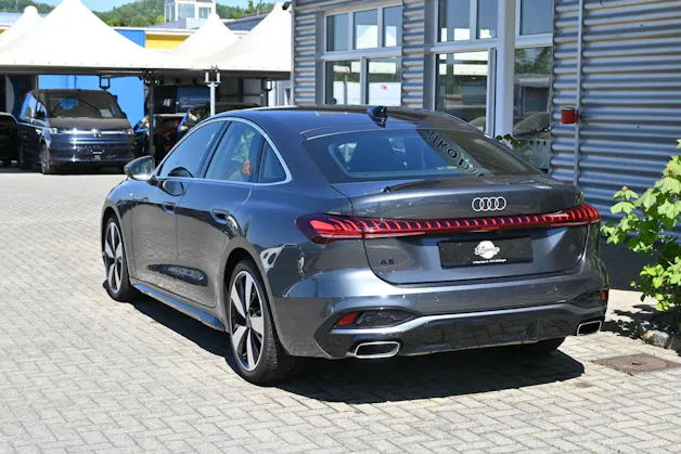 AUDI A5 Limousine 40 TFSI S-Line S tronic 204PS + Werksgarantie 03.2027