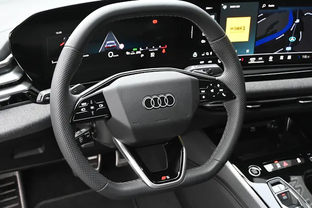 AUDI A5 Limousine 40 TFSI S-Line S tronic 204PS + Werksgarantie 03.2027