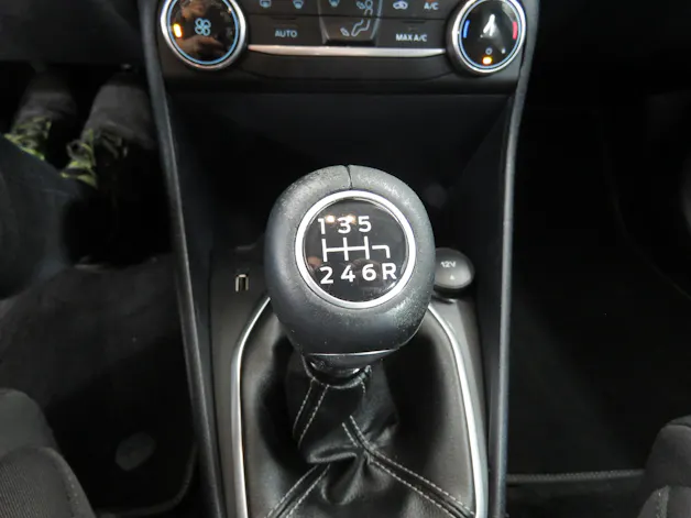 FORD Fiesta 1.0 SCTi Titanium