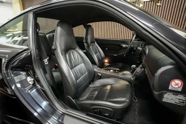 PORSCHE 911 Turbo