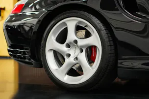 PORSCHE 911 Turbo