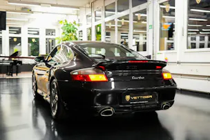 PORSCHE 911 Turbo