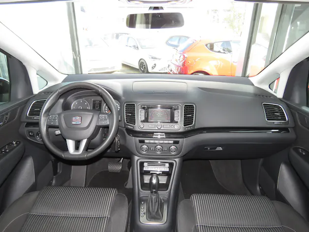 SEAT Alhambra 2.0 TDI Style Viva DSG (7-Plätzer, AHK 2.2 t, Automat)