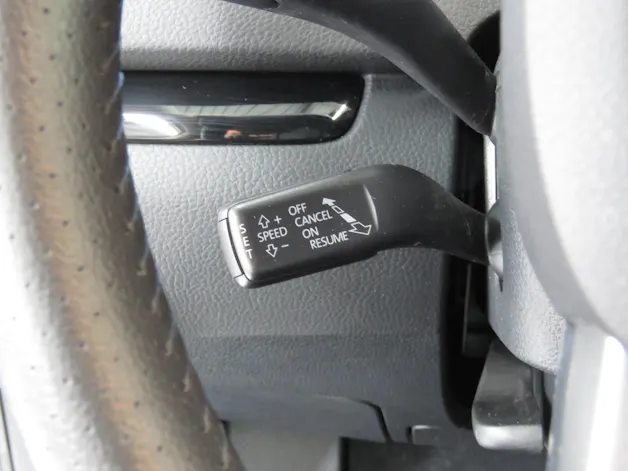 SEAT Alhambra 2.0 TDI Style Viva DSG (7-Plätzer, AHK 2.2 t, Automat)