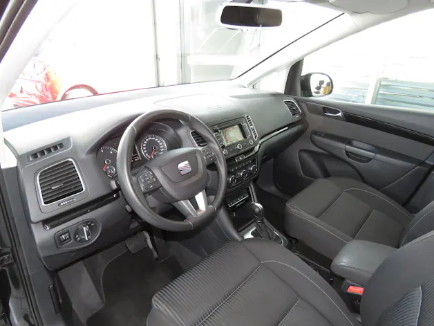 SEAT Alhambra 2.0 TDI Style Viva DSG (7-Plätzer, AHK 2.2 t, Automat)