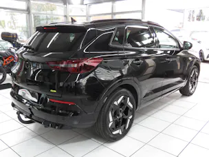 OPEL Grandland 1.6 Hybrid 4x4 GSe Automat (AHK 1'250 kg)