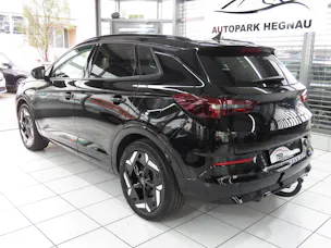 OPEL Grandland 1.6 Hybrid 4x4 GSe Automat (AHK 1'250 kg)
