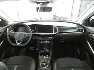 OPEL Grandland 1.6 Hybrid 4x4 GSe Automat (AHK 1'250 kg)