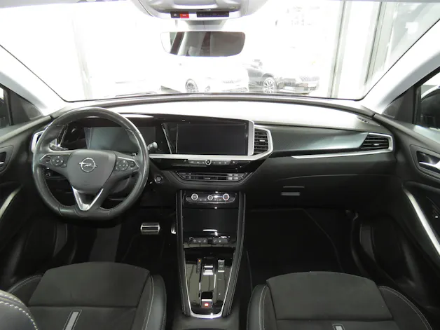 OPEL Grandland 1.6 Hybrid 4x4 GSe Automat (AHK 1'250 kg)