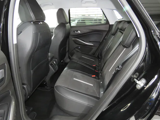 OPEL Grandland 1.6 Hybrid 4x4 GSe Automat (AHK 1'250 kg)