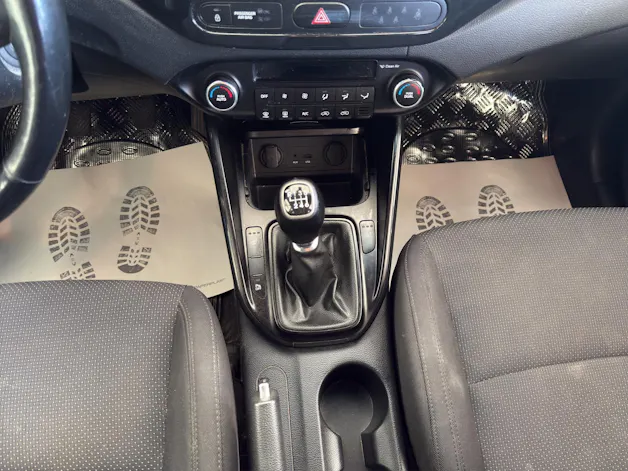 Kia Carens 2.0 GDI Style