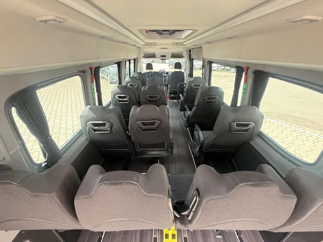 VW Crafter Bus 17-Sitzer