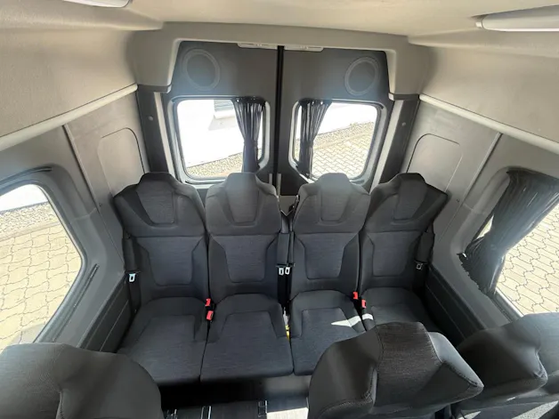 VW Crafter Bus 17-Sitzer