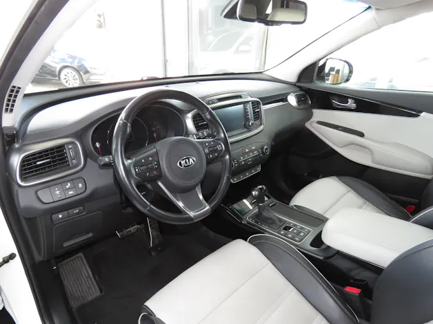 Kia Sorento 2.2 CRDI Style Automat 4WD (ab Platz, Fixpreis)