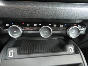 CITROEN C4 X 1.2 Pure Tech Swiss Edition EAT8 (Automat)