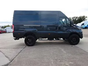 IVECO Daily 55 S 18H A8 Kasten 4x4
