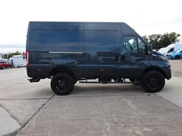 IVECO Daily 55 S 18H A8 Kasten 4x4
