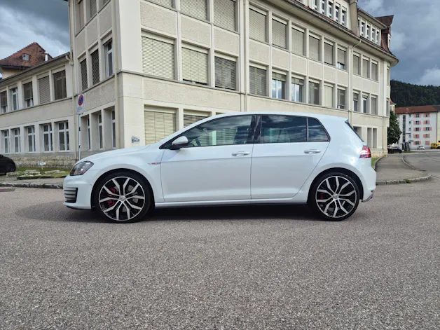 VW Golf 2.0 TSI GTI Performance DSG