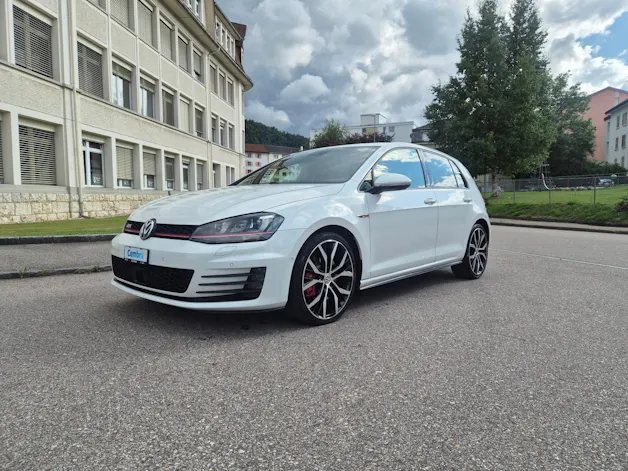 VW Golf 2.0 TSI GTI Performance DSG