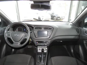 HYUNDAI i20 1.0 T-GDi Amplia DCT Automat