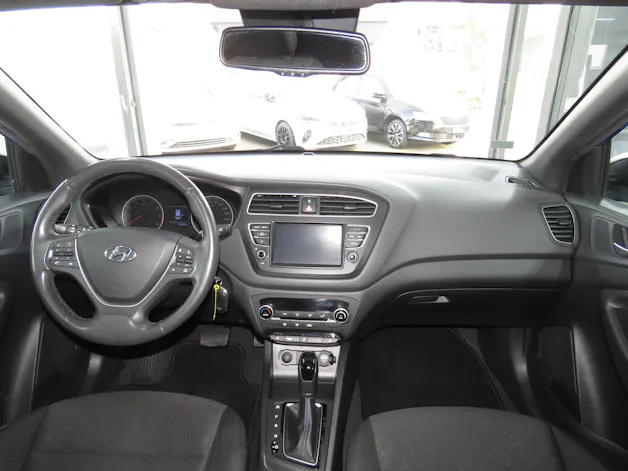 HYUNDAI i20 1.0 T-GDi Amplia DCT Automat