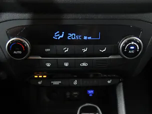 HYUNDAI i20 1.0 T-GDi Amplia DCT Automat