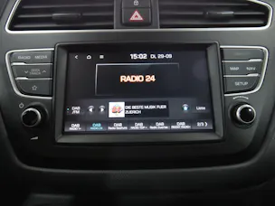 HYUNDAI i20 1.0 T-GDi Amplia DCT Automat