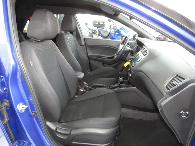 HYUNDAI i20 1.0 T-GDi Amplia DCT Automat