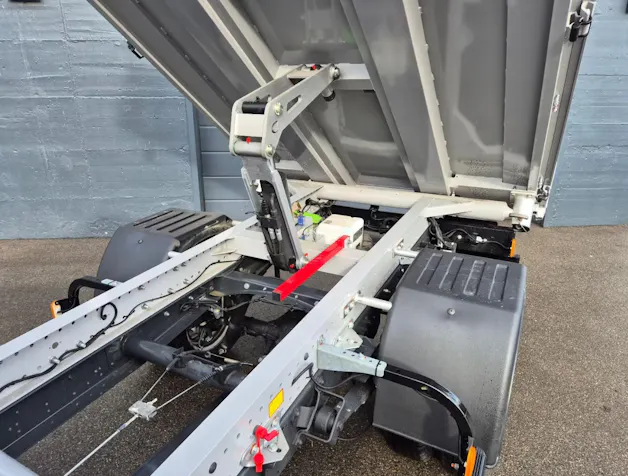 IVECO 35 C 14H D Drei-Seiten-Kipper mit AHK