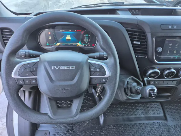 IVECO 35 C 14H D Drei-Seiten-Kipper mit AHK