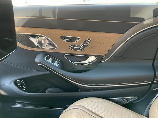 MERCEDES-BENZ S 560 Maybach 4Matic 9G-Tronic