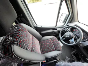 MERCEDES-BENZ Sprinter 517 CDI Extralang 9G-TRONIC 24 Sitzer