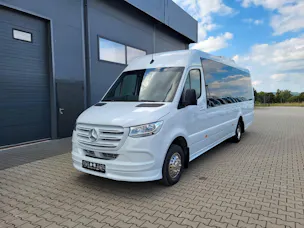 MERCEDES-BENZ Sprinter 517 CDI Extralang 9G-TRONIC 24 Sitzer
