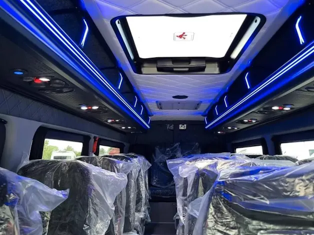 MERCEDES-BENZ Sprinter 517 CDI Extralang 9G-TRONIC 24 Sitzer