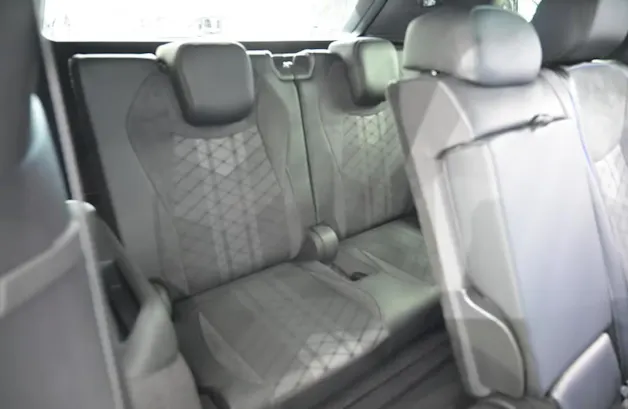 VW Tayron 2.0 TDI SCR R-Line 4Motion DSG 7 Sitzer