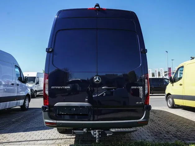 MERCEDES-BENZ Sprinter 319 CDI Extralang 9G-TRONIC 4x4