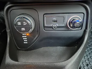 JEEP Renegade 2.0 CRD Trailhawk AWD + Low Range 9ATX