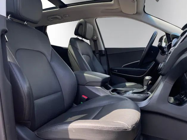 HYUNDAI Santa Fe 2.2 CRDI Vertex 4WD Automatic – CH-Fahrzeug | PANORAMA | LEDER | SITZBELÜFTUNG | 7-SITZER |