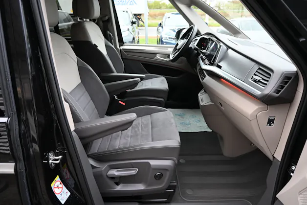 VW Multivan 2.0 TDI Style DSG Lang 7-Plätzer + AHK 2000kg