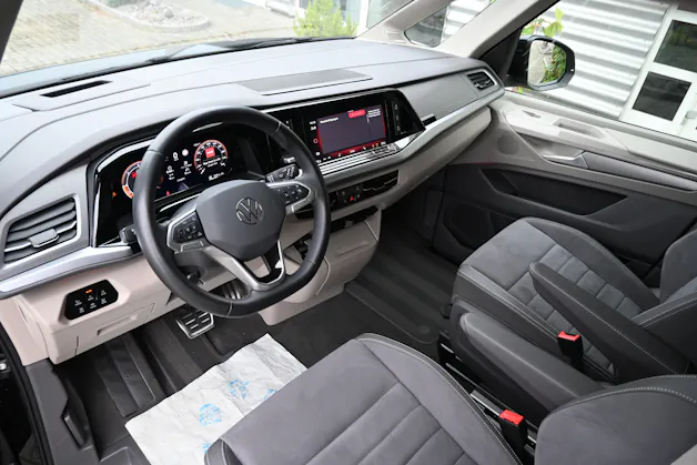 VW Multivan 2.0 TDI Style DSG Lang 7-Plätzer + AHK 2000kg