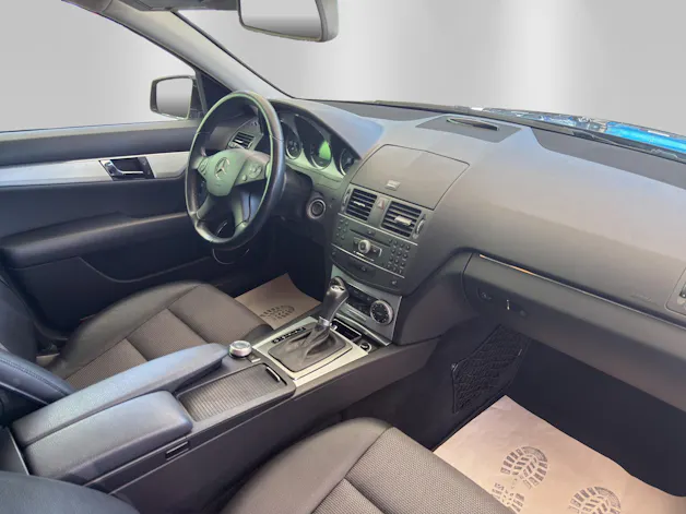 MERCEDES-BENZ C 200 CGI BlueEfficiency Avantgarde Automatic