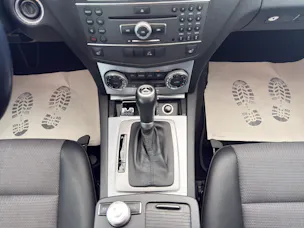 MERCEDES-BENZ C 200 CGI BlueEfficiency Avantgarde Automatic