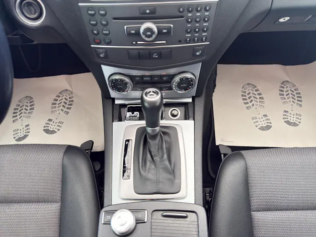 MERCEDES-BENZ C 200 CGI BlueEfficiency Avantgarde Automatic