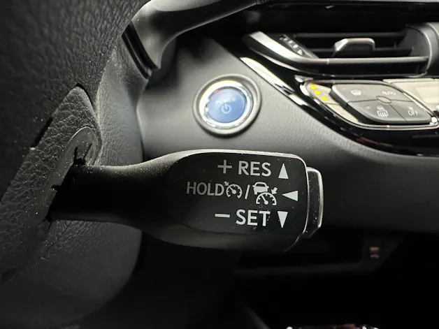 Toyota C-HR 2.0 HSD CVT Trend