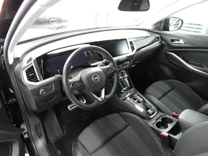 OPEL Grandland 1.2i TP Blitz Automatik