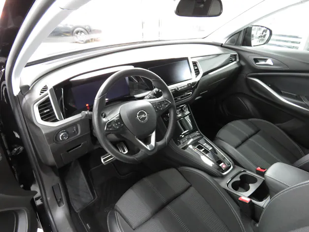 OPEL Grandland 1.2i TP Blitz Automatik