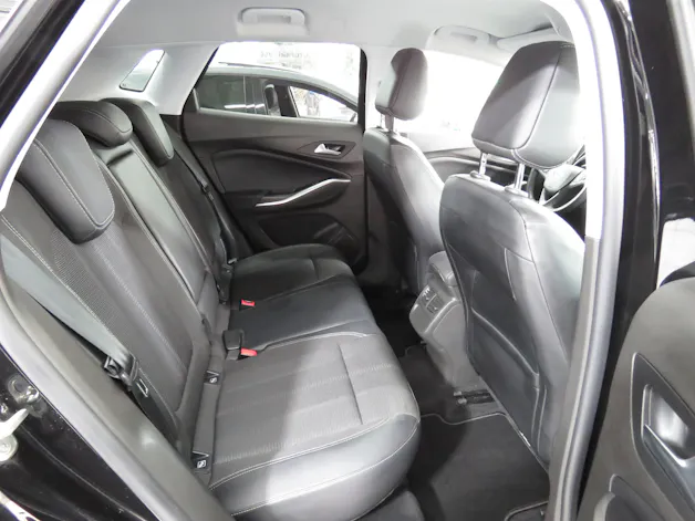 OPEL Grandland 1.2i TP Blitz Automatik