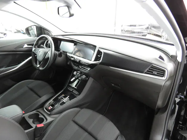 OPEL Grandland 1.2i TP Blitz Automatik